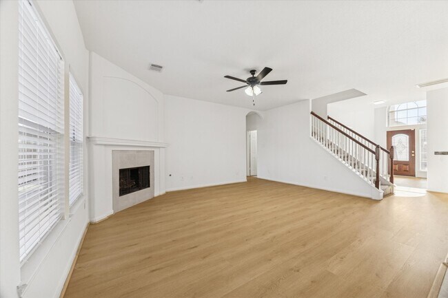 Building Photo - 25322 Sierra Woods Ln