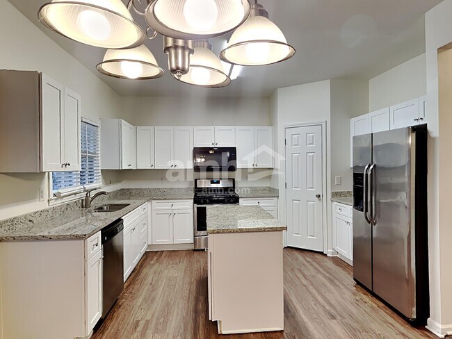 Building Photo - 3987 Fox Glen Dr