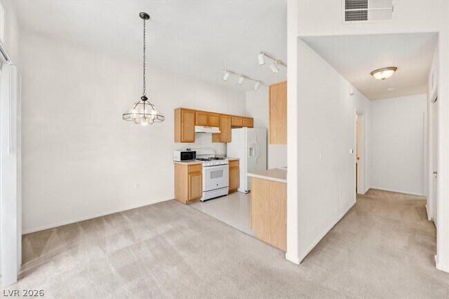 Building Photo - 3320 Cactus Shadow St