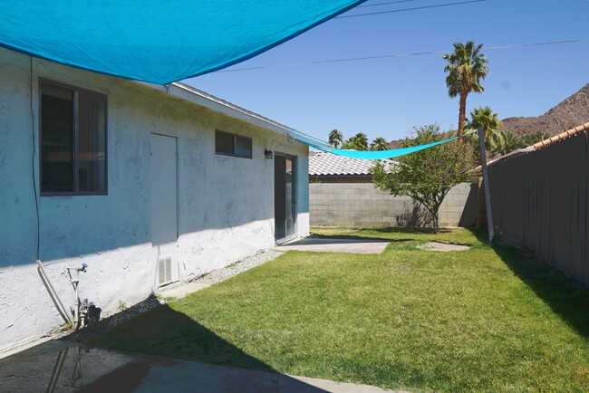 Building Photo - 52790 Avenida Navarro