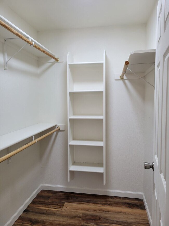 Building Photo - ALL PROSPECTIVE TENANTS MUST SUBMIT A $58 ...