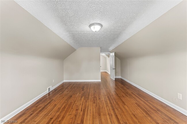 Building Photo - 1485 E 221st St