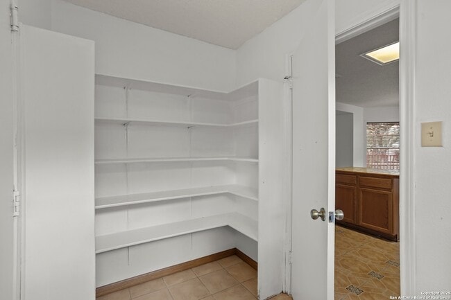 Building Photo - 10138 Sandbrook Hill