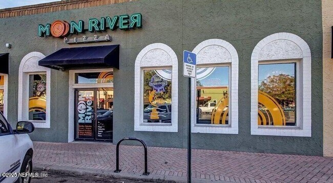 Building Photo - 3220 Myra St