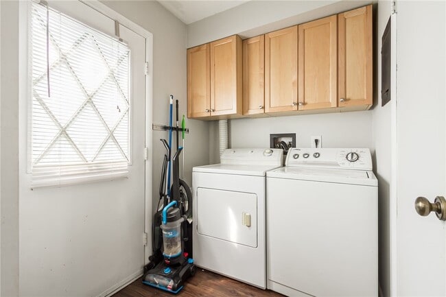 Building Photo - 644 Eastbrooke Ln