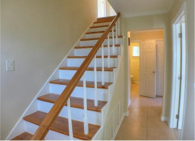 Building Photo - 112 Dewald Ln