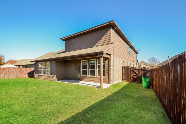 Building Photo - Spacious 4-Bedroom Home in Little Elm