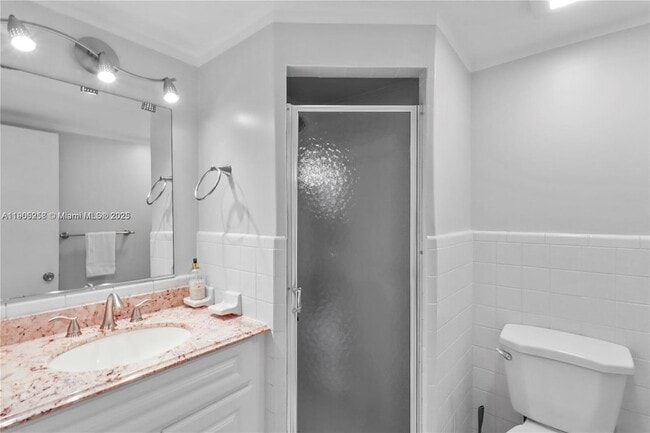 Building Photo - 2420 SE 17th St