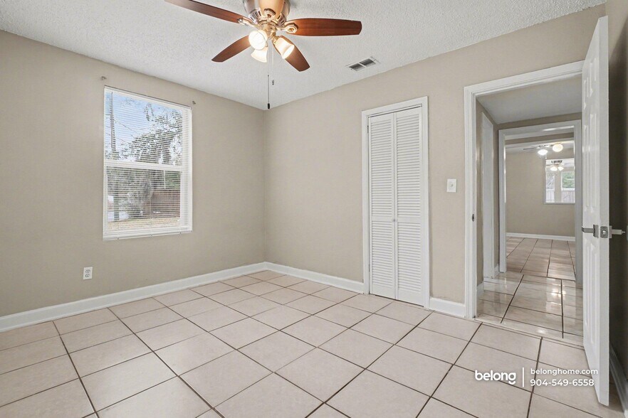 Building Photo - 3445 Soutel Dr