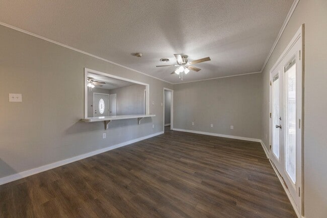 Building Photo - 67 Mohawk Dr