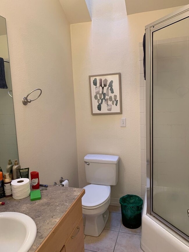 Building Photo - Charming 2 Bed/1.5 Bath Townhome Near Downtown Boulder
