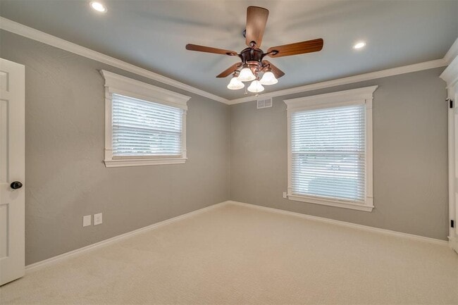 Building Photo - 2725 NW 68th St