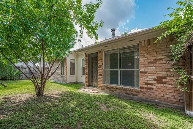 Building Photo - 9302 Bristlebrook Dr