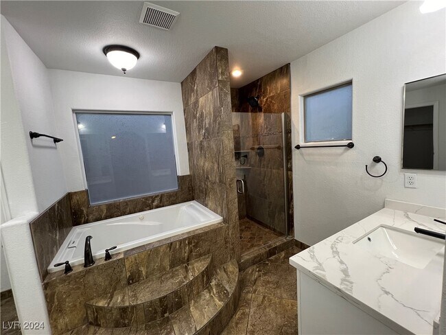 Building Photo - 9136 Wine Cellar Ave