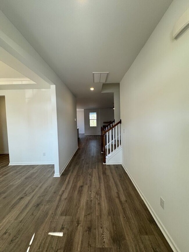 Building Photo - 2008 Red Woodpeckers Ct