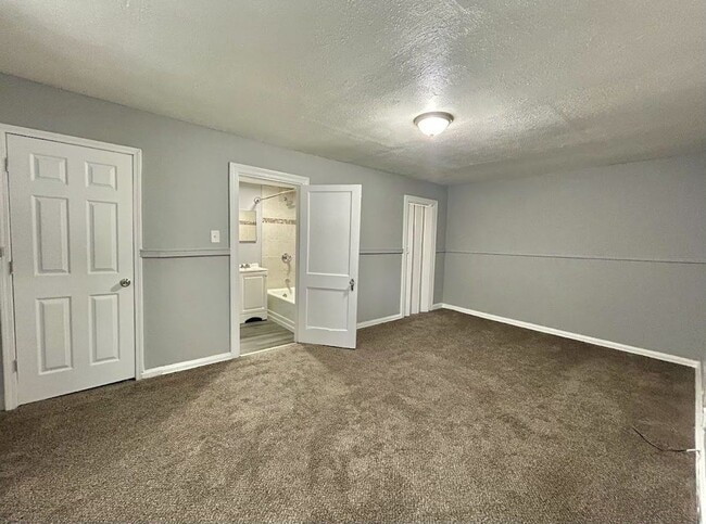 Building Photo - 45 S Miami Ave