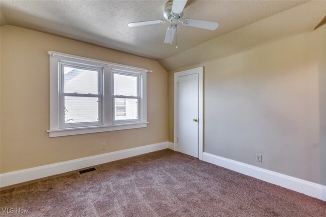 Building Photo - 3318 Tullamore Rd