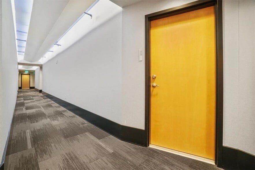 Building Photo - 943 Peachtree St NE