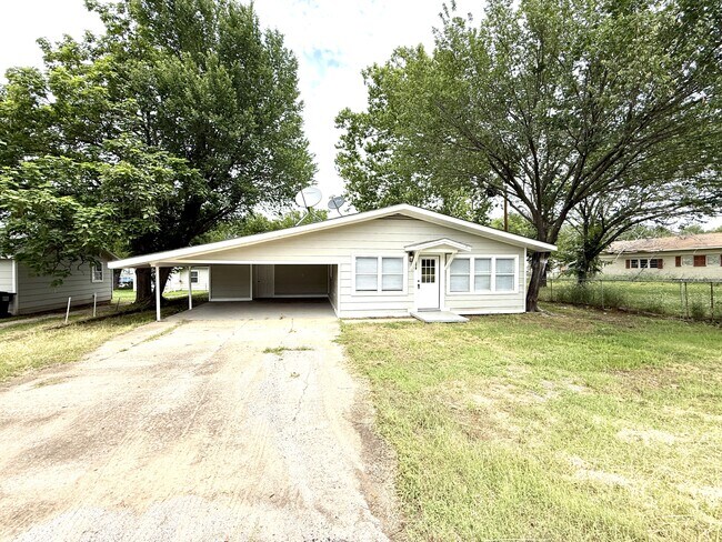 Building Photo - 2378 E Texas St