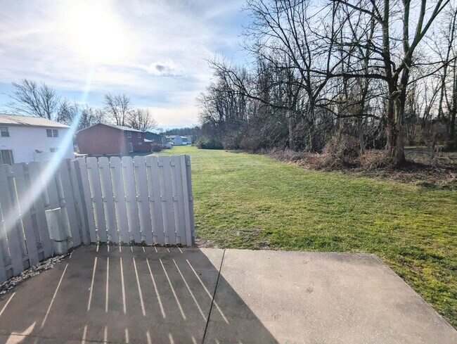 Back Porch - 9 Willowick Dr