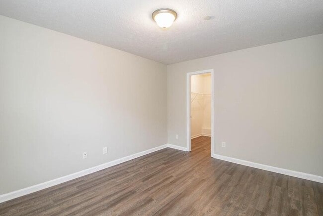 Building Photo - 1640 Golf Club Ln