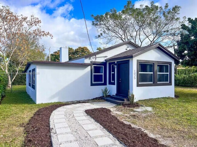 Building Photo - 1025 NW 55th St