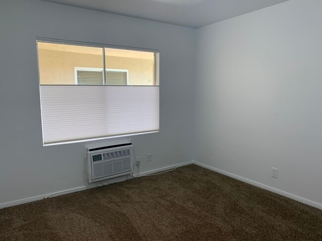 Building Photo - Two Bedroom Condo