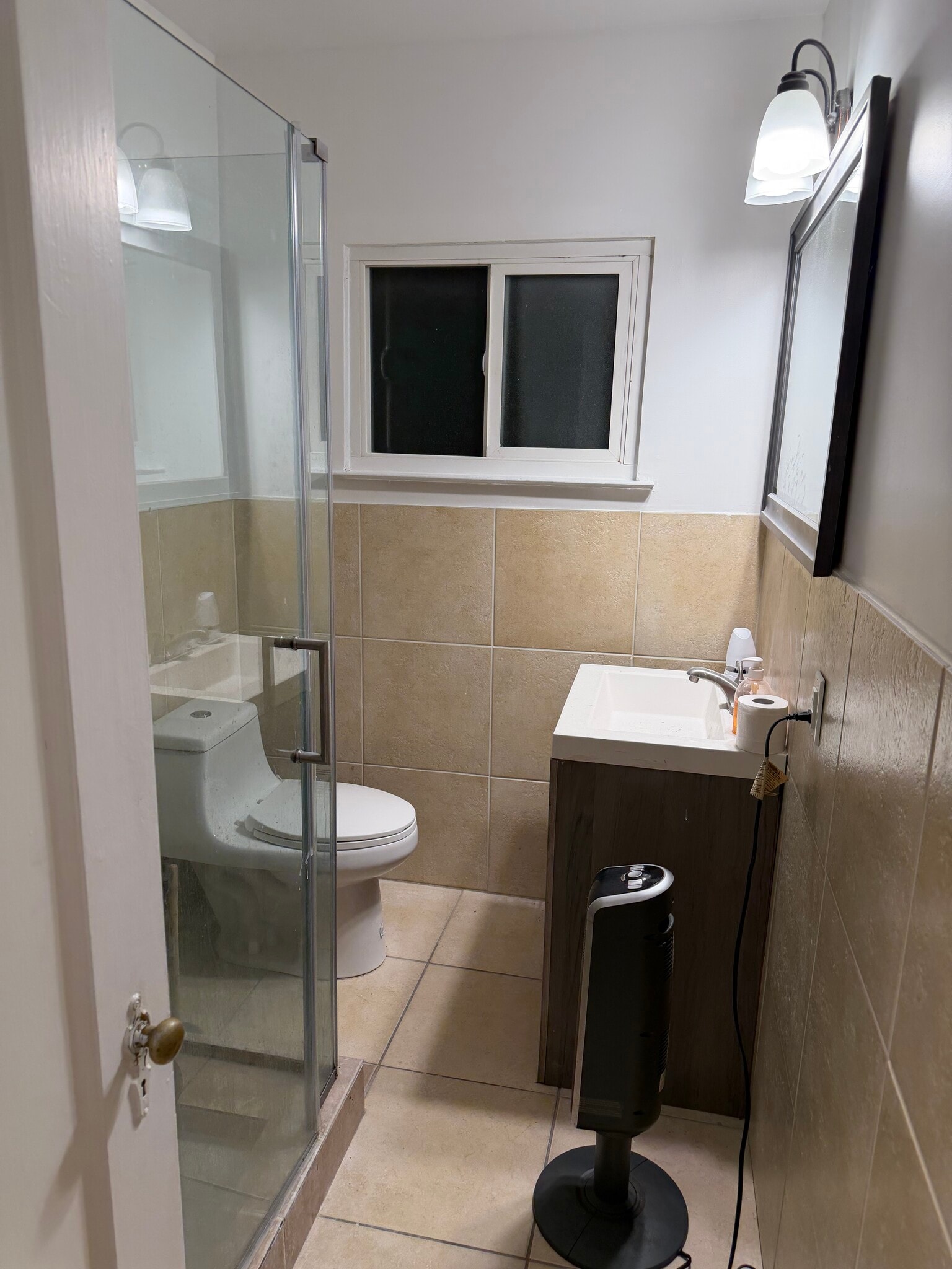 Building Photo - 1914 6th Ave