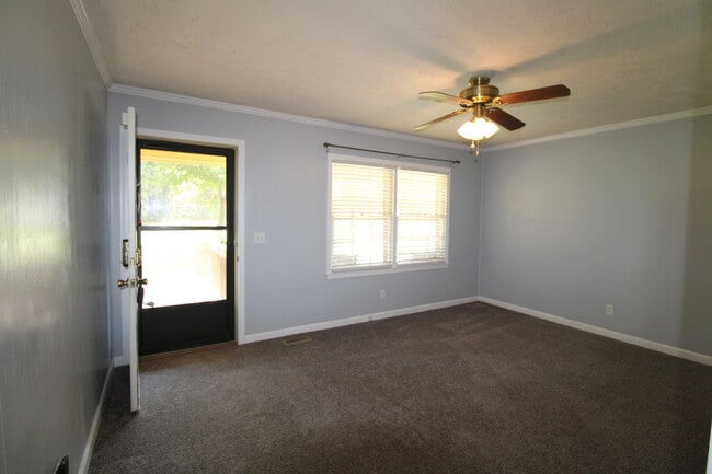 Building Photo - 4385 Red Lane Rd