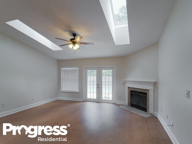 Building Photo - 168 Johns Glen Dr