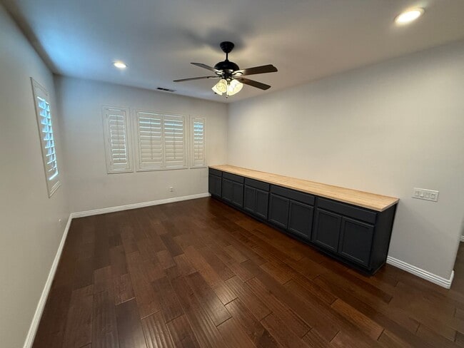 Building Photo - 5128 Corte Tiara