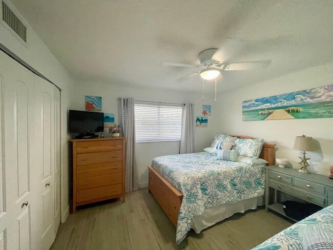 Building Photo - 121 Wettaw Ln
