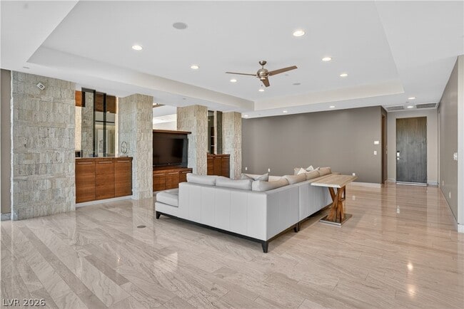 Building Photo - 98 Sun Glow Ln