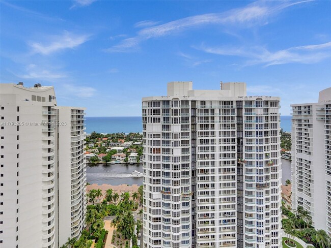 Building Photo - 21205 Yacht Club Dr
