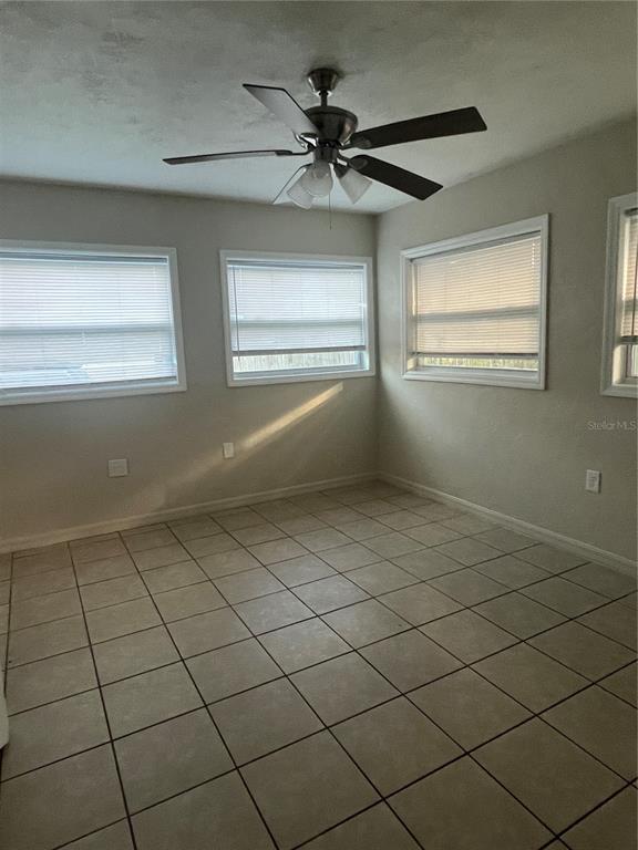 Building Photo - 1568 NE 10th St