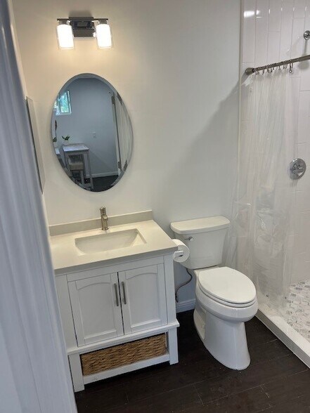 bathroom - 1259 Bluegrass Rd
