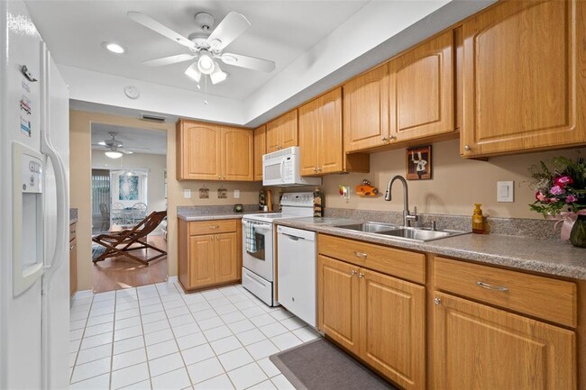 Building Photo - 301 Faircross Cir