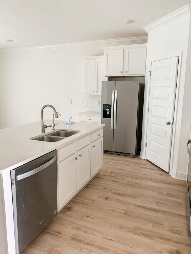 Building Photo - 115 Emarie Grey Cir