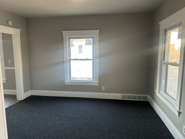 Building Photo - 4110 E 64th St