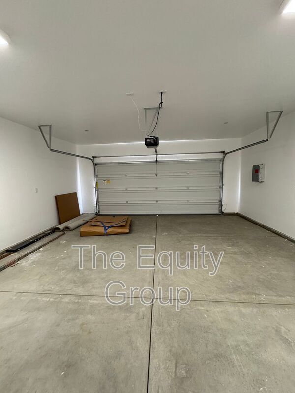 Building Photo - 3614 S County Center Dr