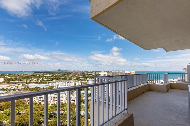 Building Photo - 781 Crandon Blvd