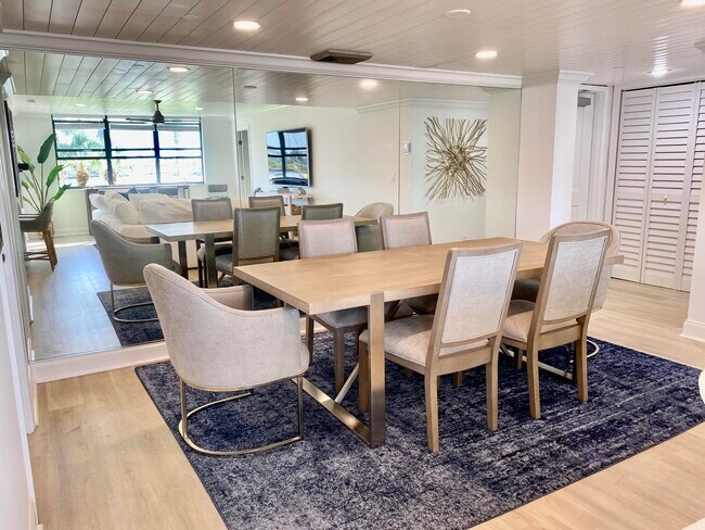 Building Photo - 1648 Jupiter Cove Dr