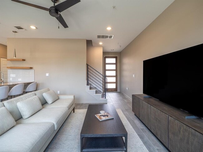 Building Photo - 6409 Berkman Dr