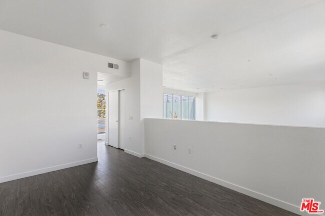 Building Photo - 5750 Hollywood Blvd