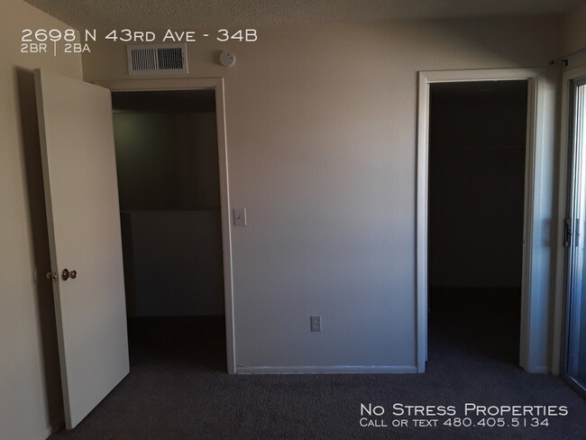 Building Photo - 2 Bed Condo off 43rd Ave and Thomas!