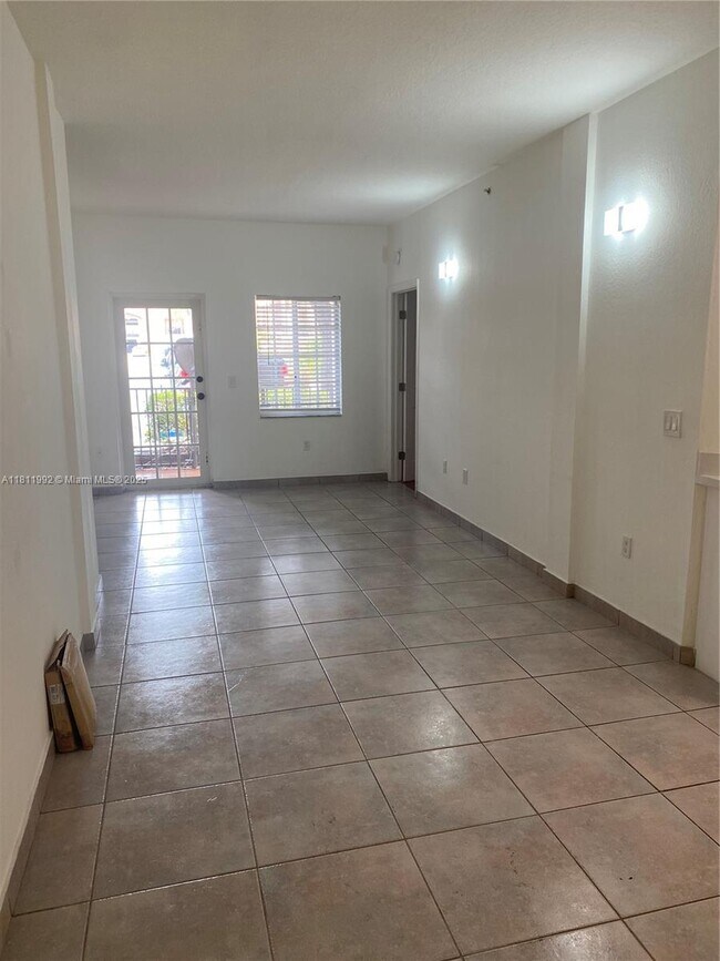 Building Photo - 17455 NW 75th Pl