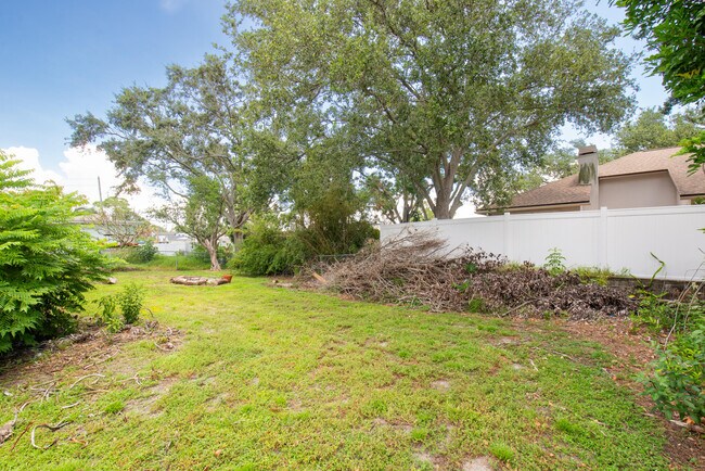 Building Photo - 6143 Tanglewood Dr NE