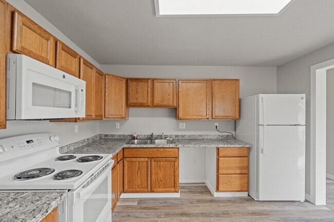 Building Photo - 207 N Alder St