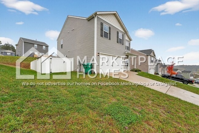 Building Photo - 559 Cliff St