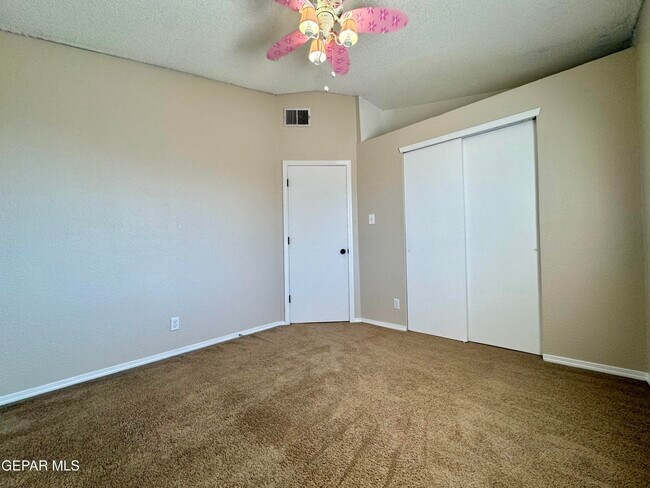 Building Photo - 12270 Tierra Bella Dr